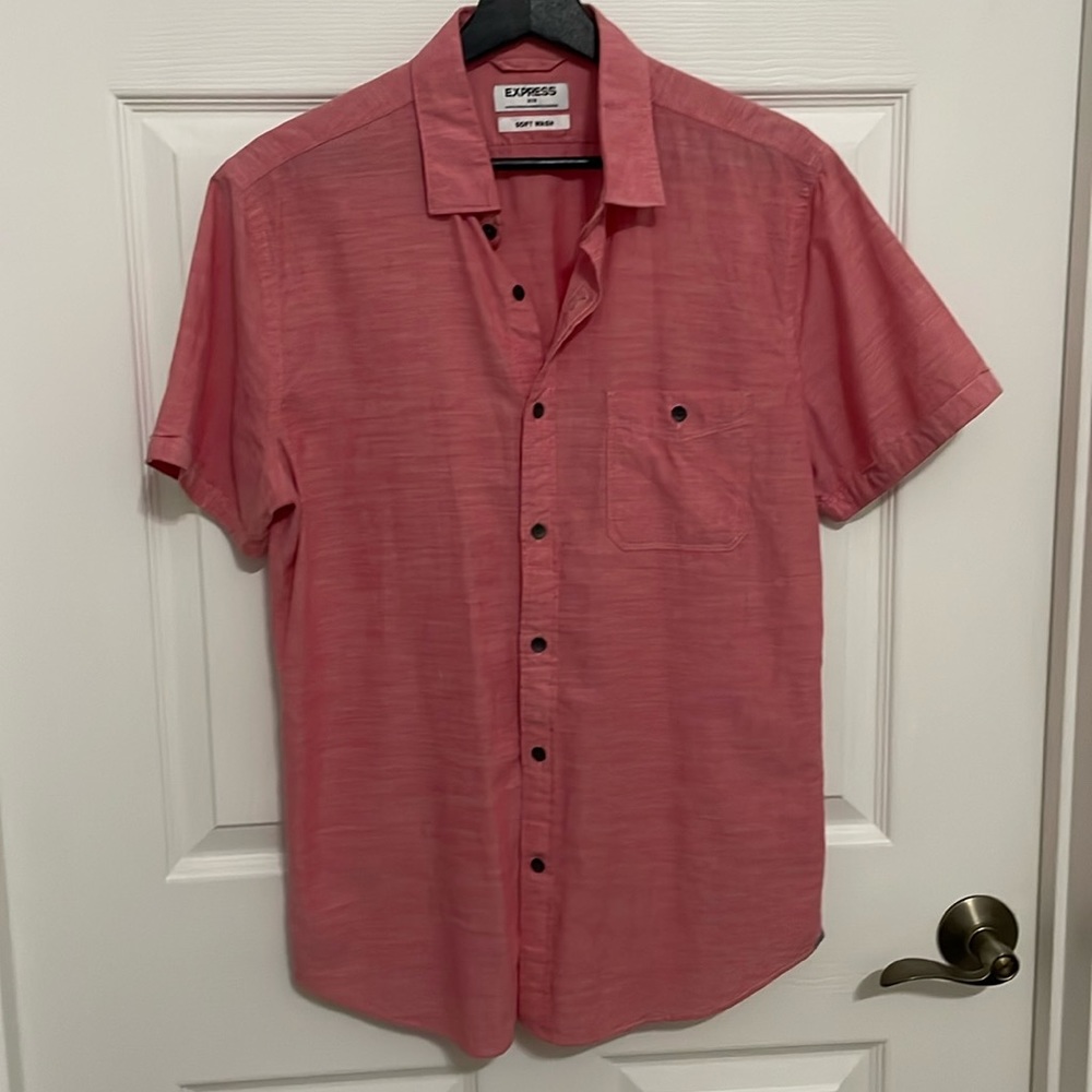Express men’s soft wash short sleeve button down shirt